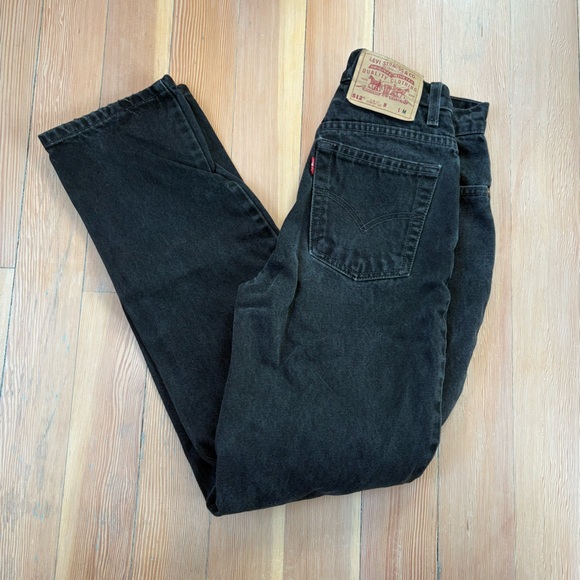 Vintage Levi’s 512 Black Denim Straight Leg Jeans - Picture 2 of 11
